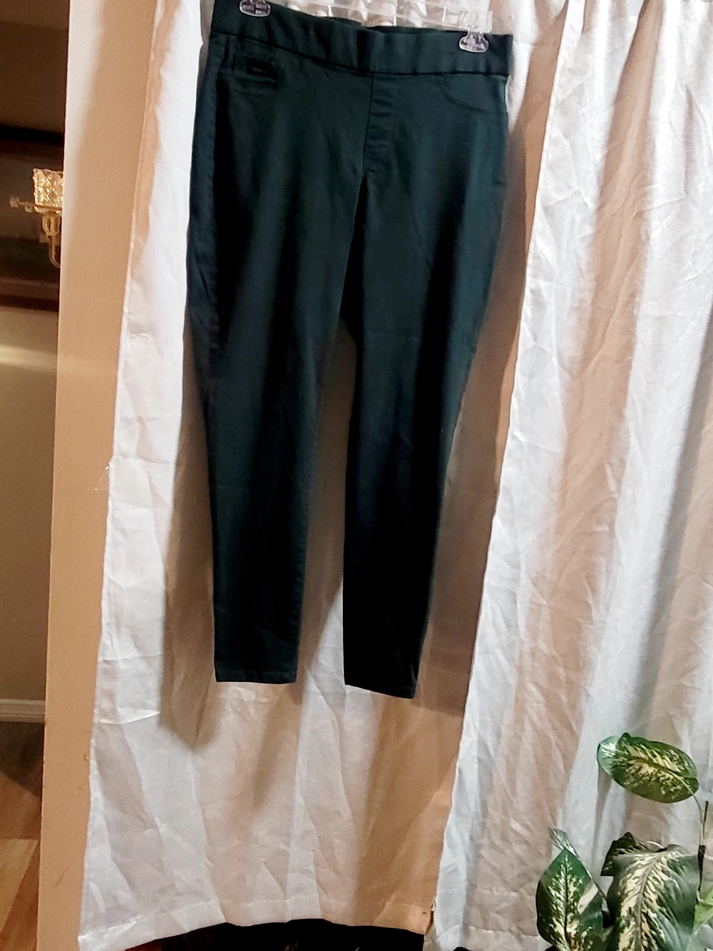 Nine West Heidi Pull On Skinny Pants In Dark Green. Ladies Size 12 - Picture 3 of 9